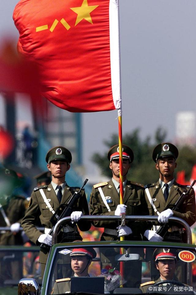 澳门回归祖国19周年,重温解放军驻防历史一刻,依然让人泪流满面